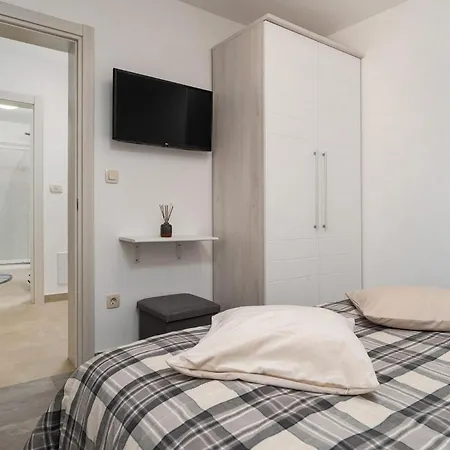 Karmela I * Višnjan