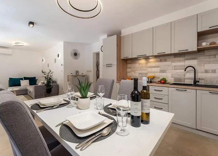 Apartman Karmela I *